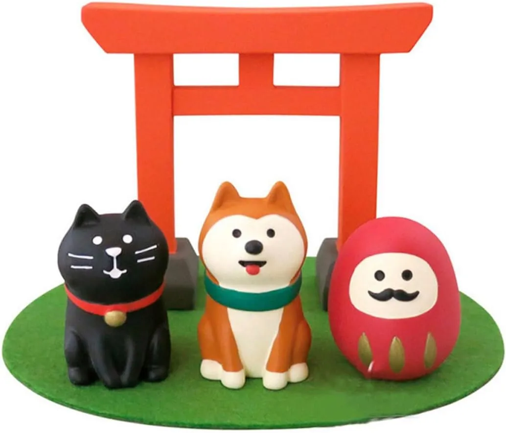 4pcs Lovely Mini House Door Miniature Resin Door Decoration for Dollhouses and for Home Decor