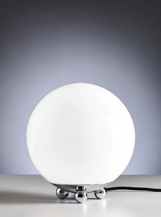 AD 32 Art Deco Table Lamp by TECNOLUMEN