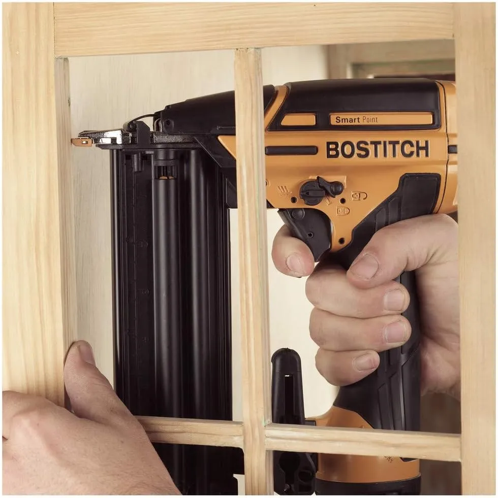 BOSTITCH Brad Nailer Kit, 18GA, Smart Point, Pneumatic (BTFP12233)