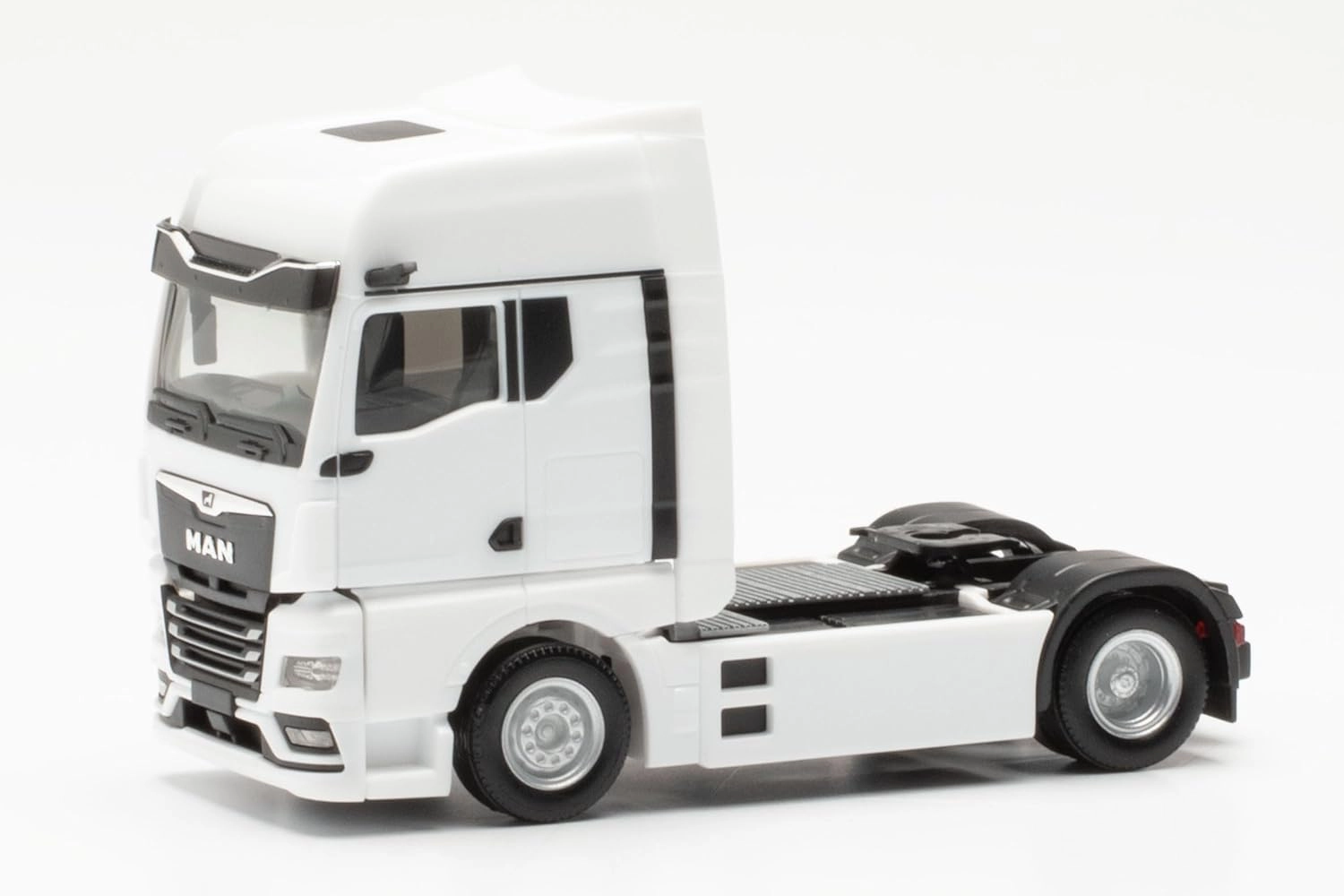 herpa Truck Model Man eTGX Tractor, Miniature Scale 1:87, Collectible, Made in Germany, Plastic, White