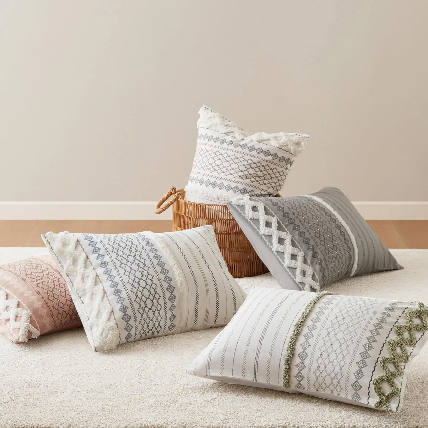 INK IVY Comforter for King Size Bed, Chenille Tufted, Breathable Cotton Comforter Set King, All Season Modern Boho Comforter with Farmhouse Bedding Flare, 2 Matching Shams, King Gray 3 Piece