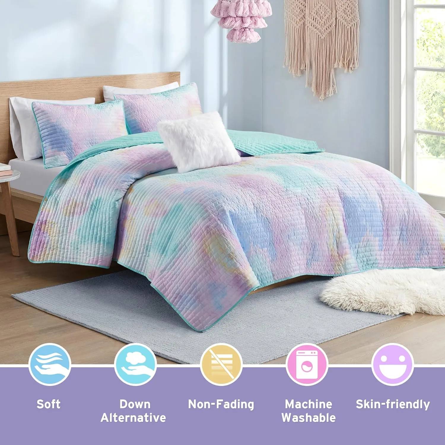 Intelligent Design Queen Quilt Set Boho Quilt Set, Watercolor Tie-Dye Coverlet Set, Casual & Trendy Quilted Lightweight Bedspread, All Season Bed Set, Shams, Cassiopeia, Full/Queen, Pink/Blue 4 Piece