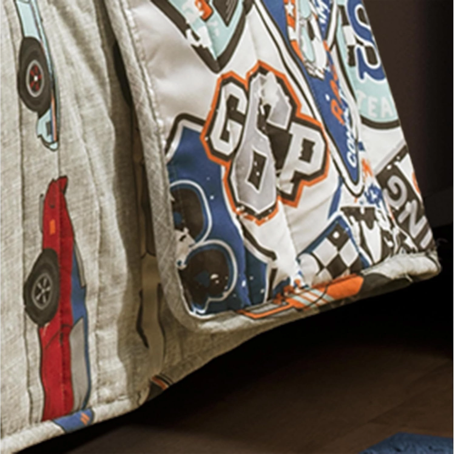 Lush Décor Lush Decor Beige Race Car Kids' 2-Piece Quilt, Reversible Bedding Set for Boys (Twin), Blue/Orange