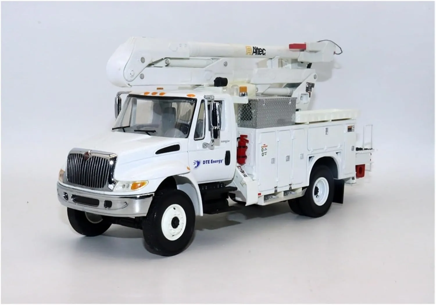 Metal Die Cast Toy Cars 1/34 for First Gear Multipurpose High Altitude Truck Alloy Simulation Model Scene Decoration for Home Or Office Décor