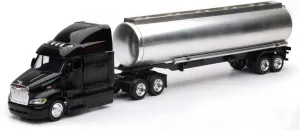 NewRay Peterbilt Model 387, Flatbed W/Round Hay Bales, 1:43 Diecast