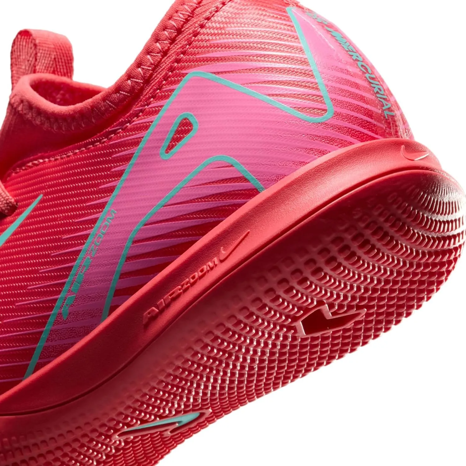 Nike Jr. Mercurial Vapor 16 Academy Little/Big Kids' IC Low-Top Soccer Shoes (FQ8411-800, Ember Glow/Aurora Green)