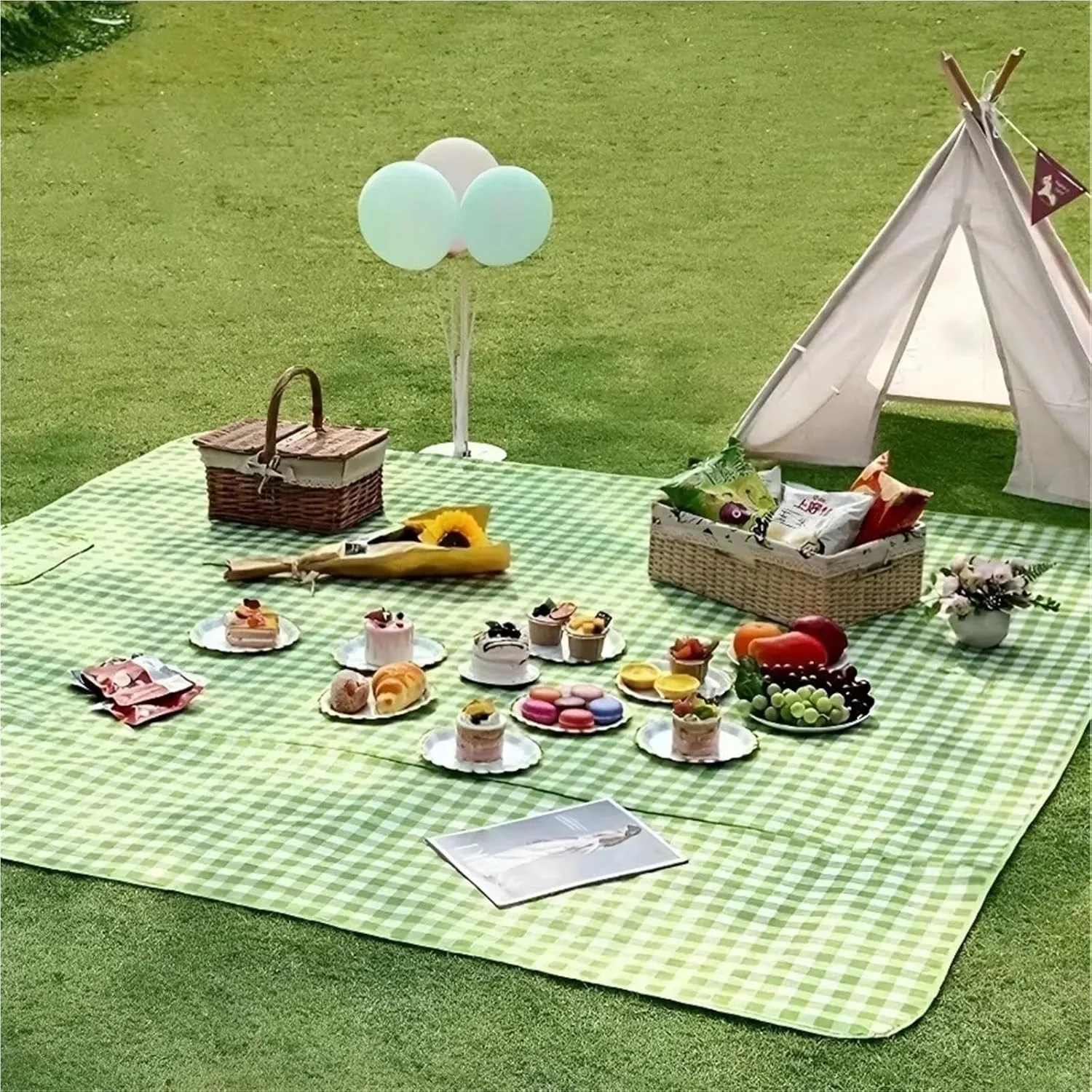 Trendy Thickened Outdoor Camping Mat Waterproof Grass Mat Portable Picnic Beach Camping Ground Cover Carpet(Yellow)