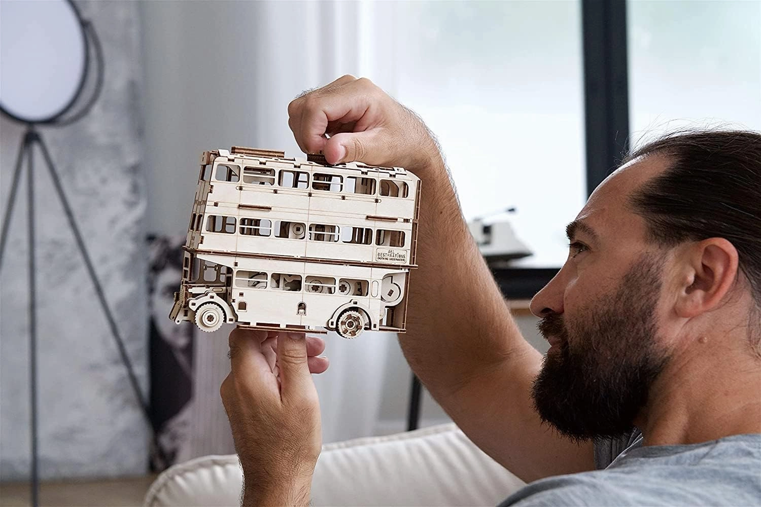UGEARS Wooden 3D Puzzles for Adults - Harry Potter Knight Bus Wooden Model Building Kits with Spring-Powered Motor – Mechanical Harry Potter Puzzle DIY Crafts for Adults 268 Pcs