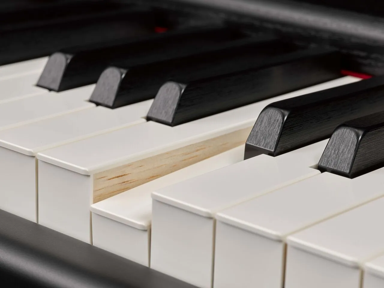 Yamaha P-525WH Portable Digital Piano White